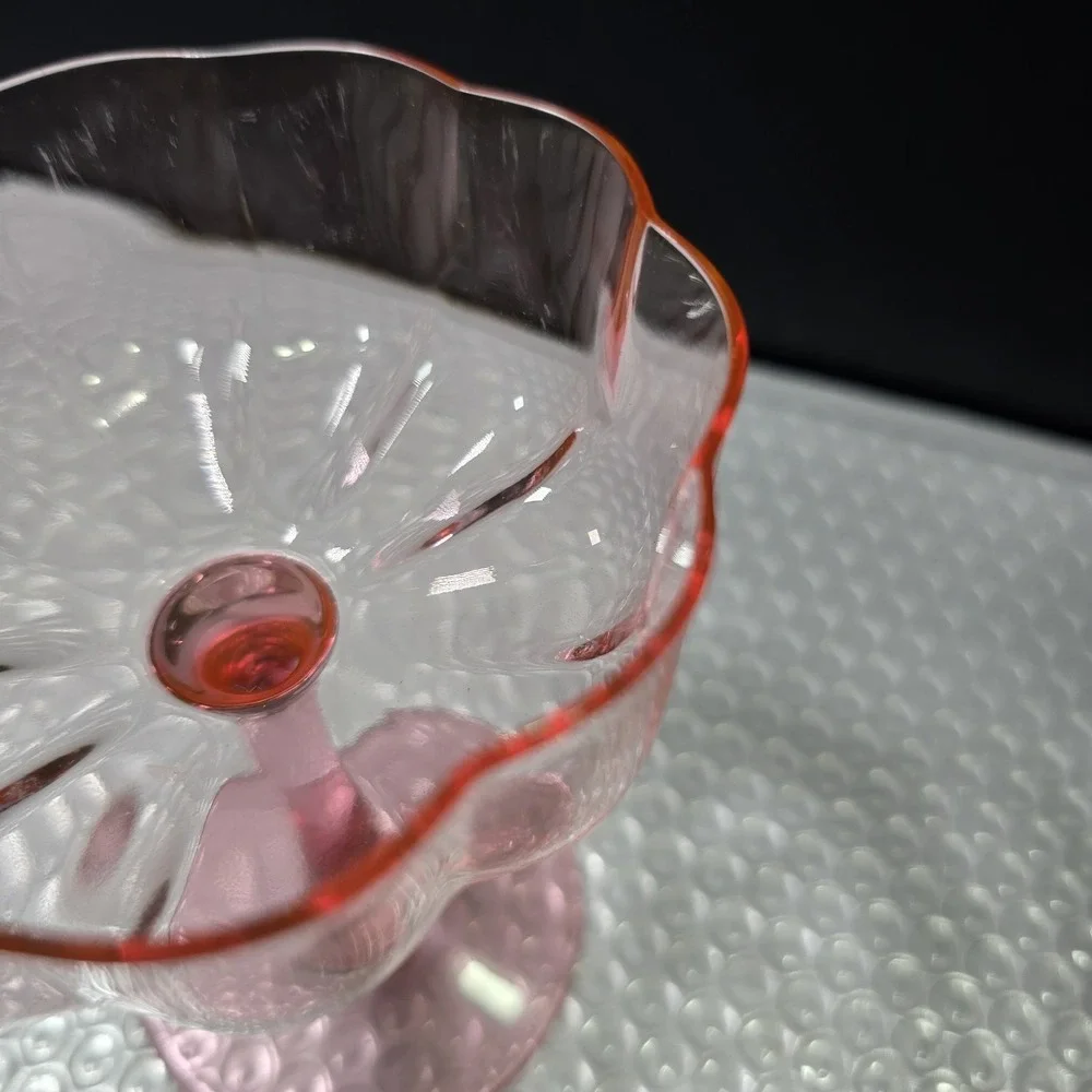 The Wine Savant Flower Shaped Coupe Glass Wavy Pedals Pink